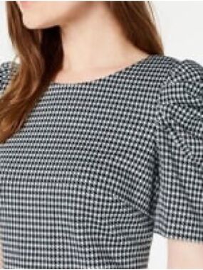 BACK 2 SCHOOL SALE 📚Vince Camuto Blue and White Puff Sleeve Blouse